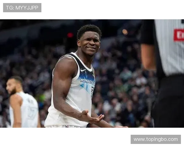 爱德华兹突破能力提升显著 拉开与同位置得分手差距