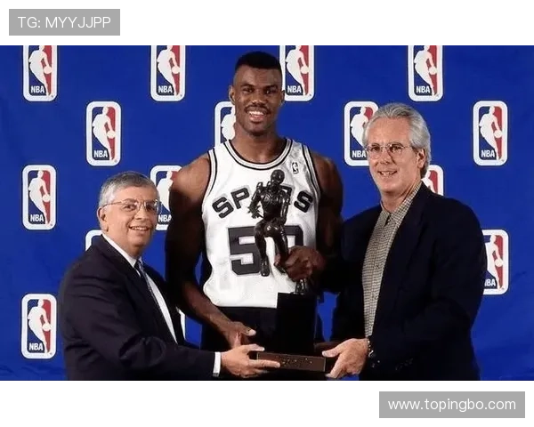 大卫·罗宾逊内线防守制胜对比奥尼尔篮下篮板优势明显